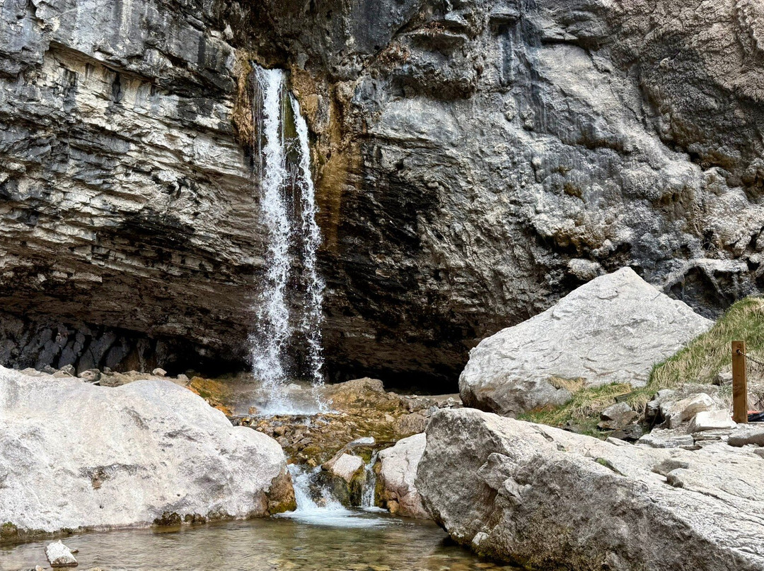 Hanging Lake Trail-格伦伍德温泉必去景点