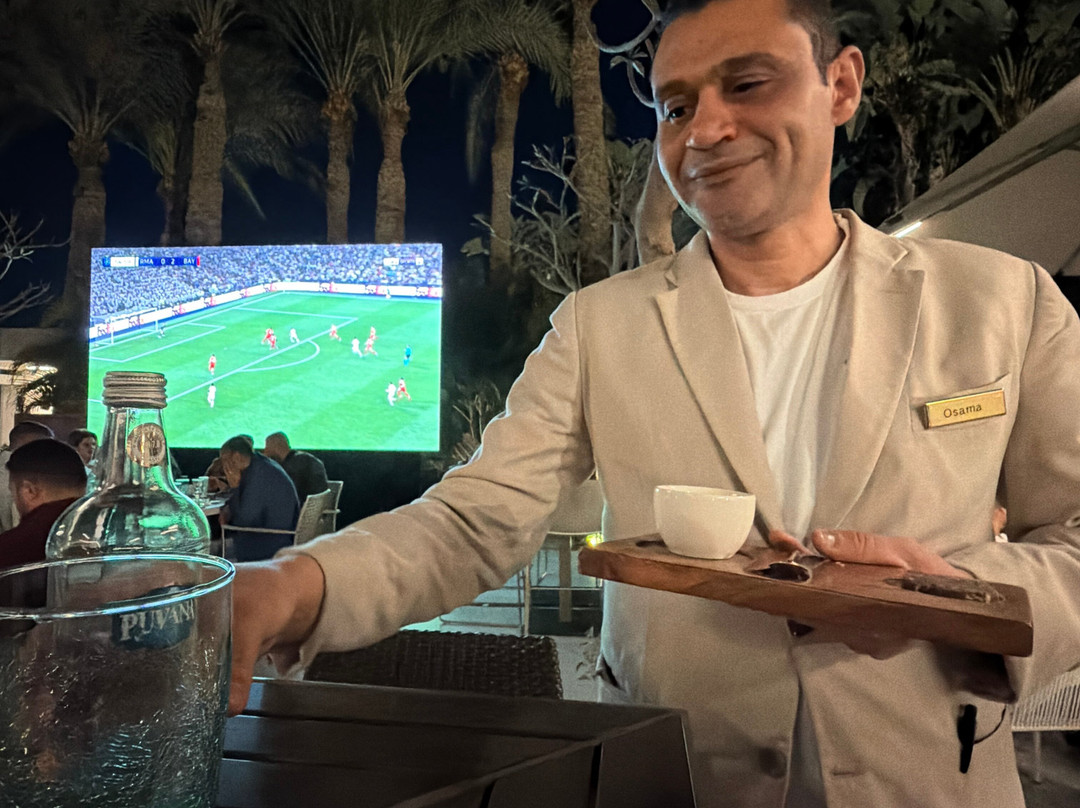 开罗都喜天丽湖景酒店主图