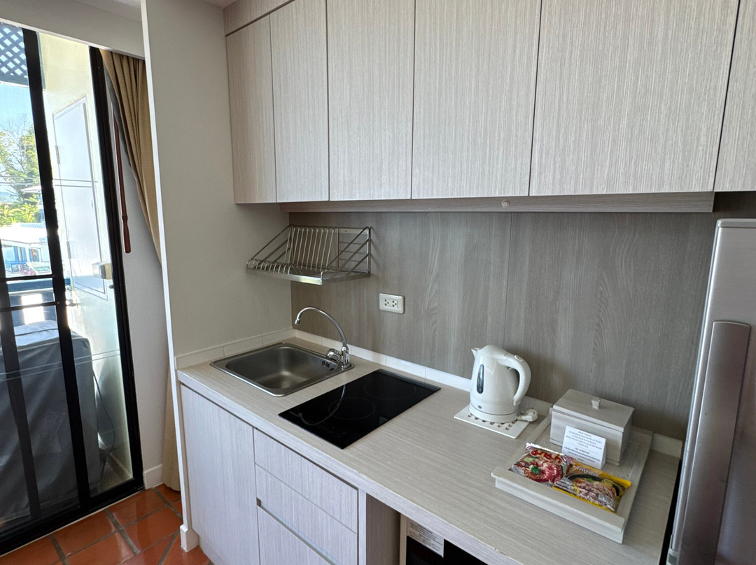 普吉岛凯特睿海湾酒店主图