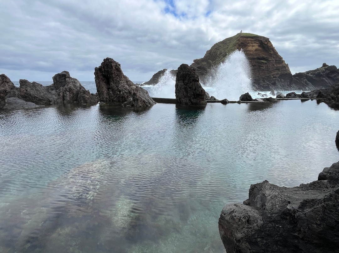 Porto Moniz Natural Swimming Pools-莫尼什港必去景点