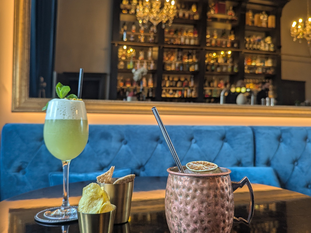 阿巴耶维勒内弗酒店主图