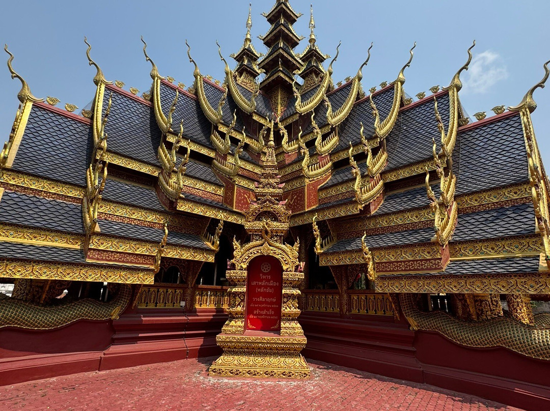 Wat Phiphat Mongkhon-童沙廉必去景点