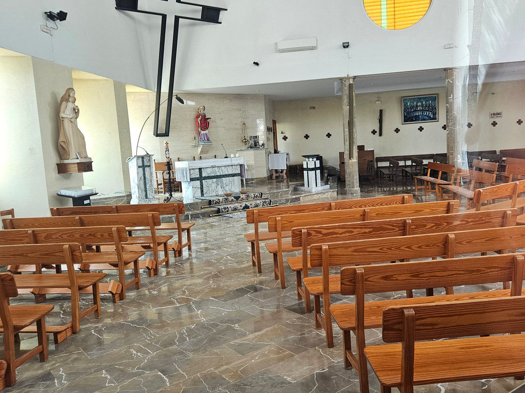Iglesia Sant Albert el Gran-Muro必去景点