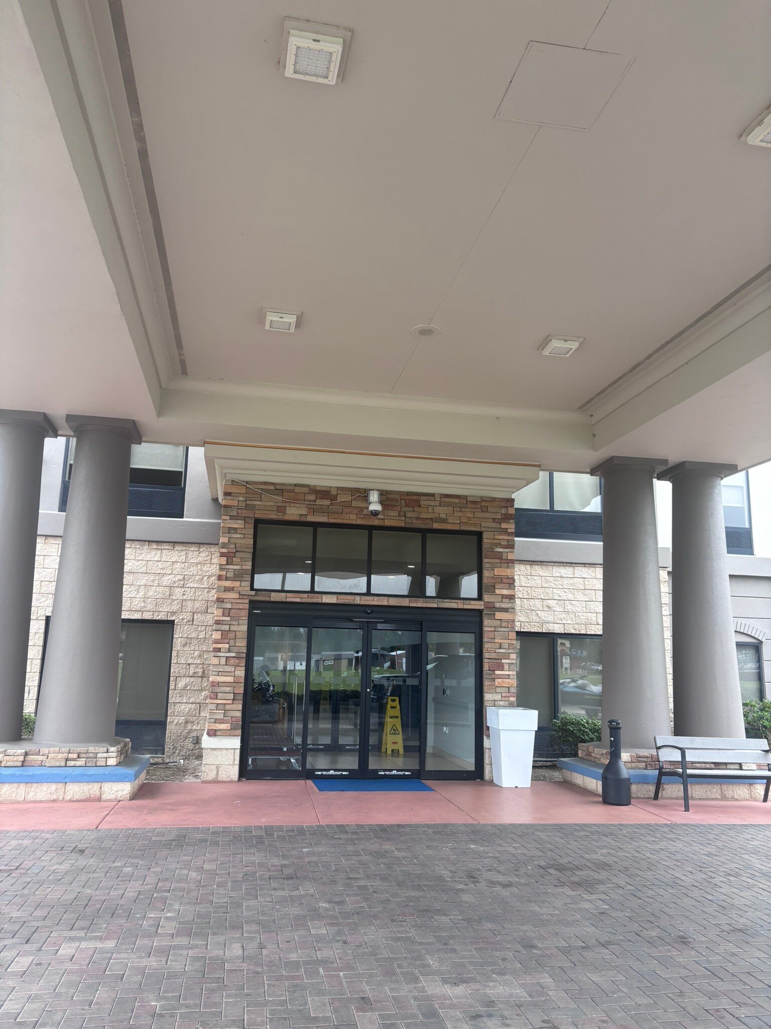 智选假日套房酒店佩里-旅行者