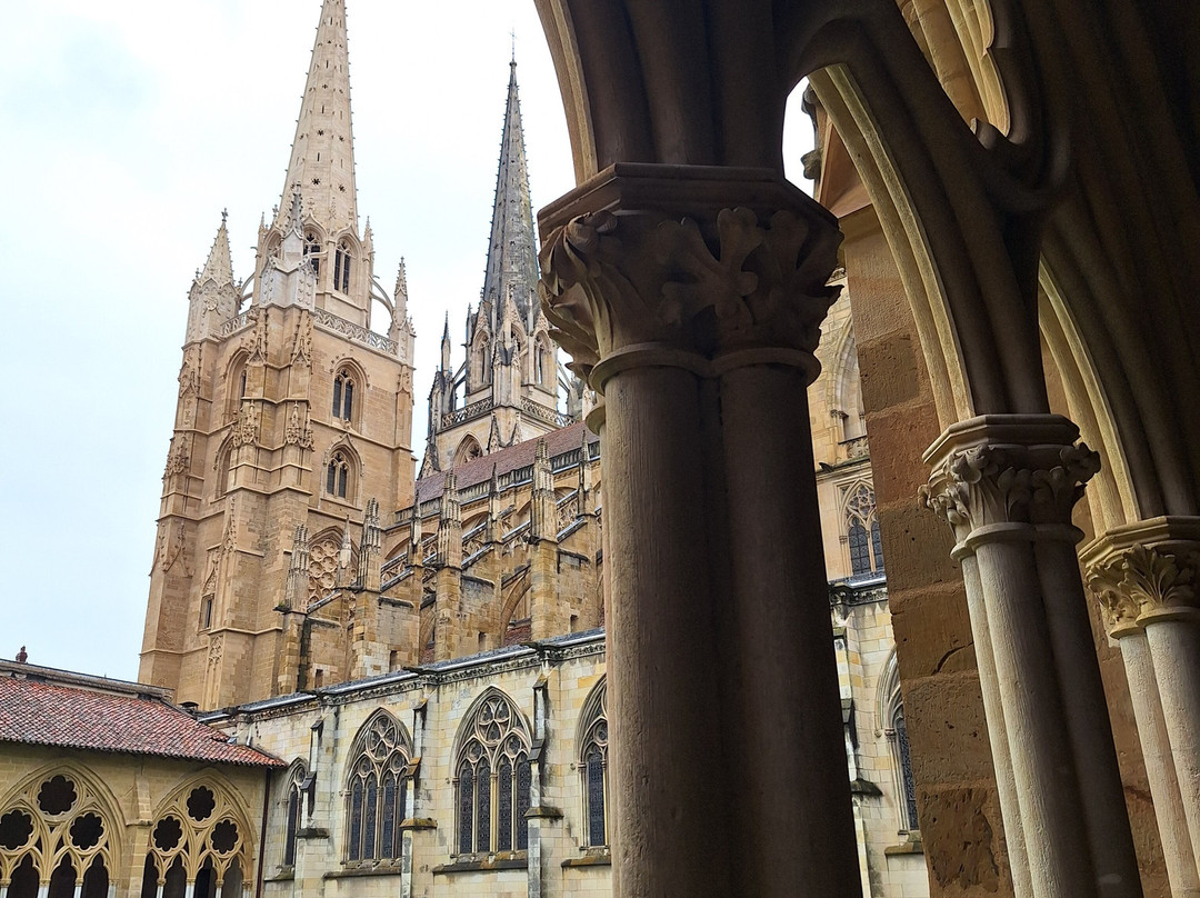 Cathédrale Sainte-Marie de Bayonne-Bayonne必去景点