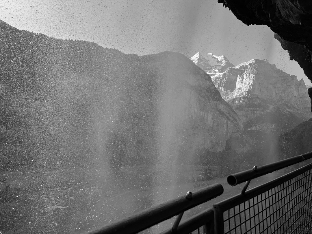 Staubbach Waterfall-劳特布龙嫩必去景点
