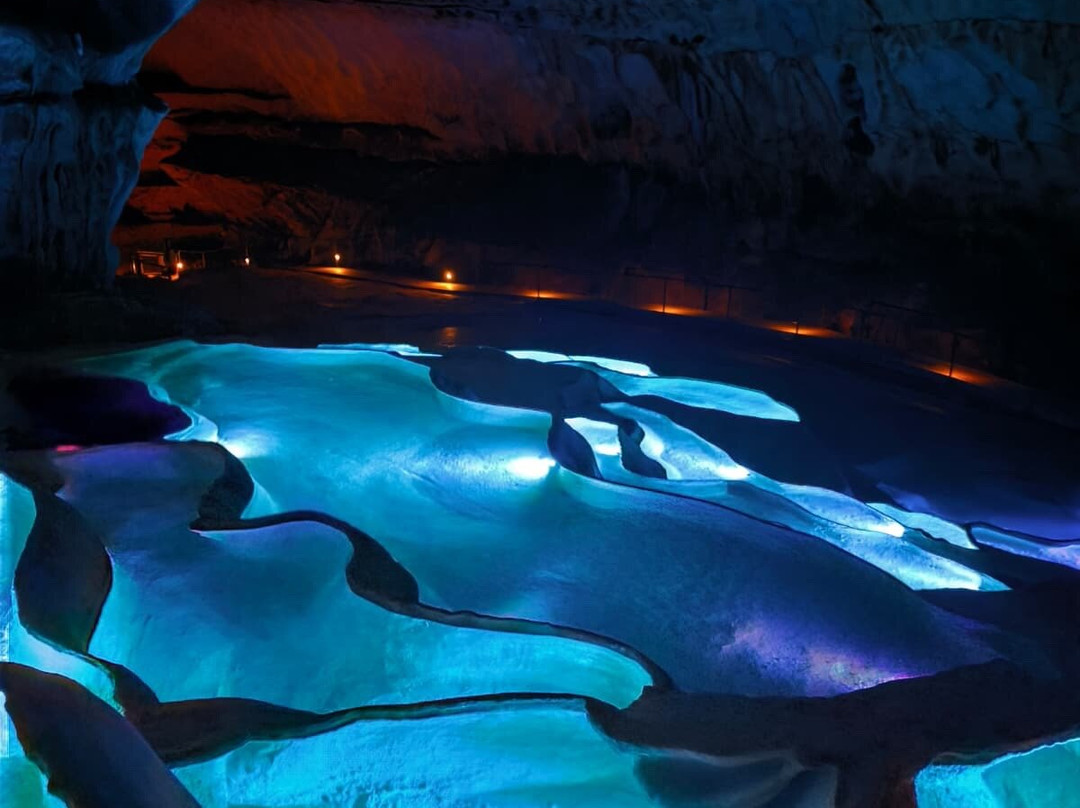 Grotte Saint-Marcel-Bidon必去景点