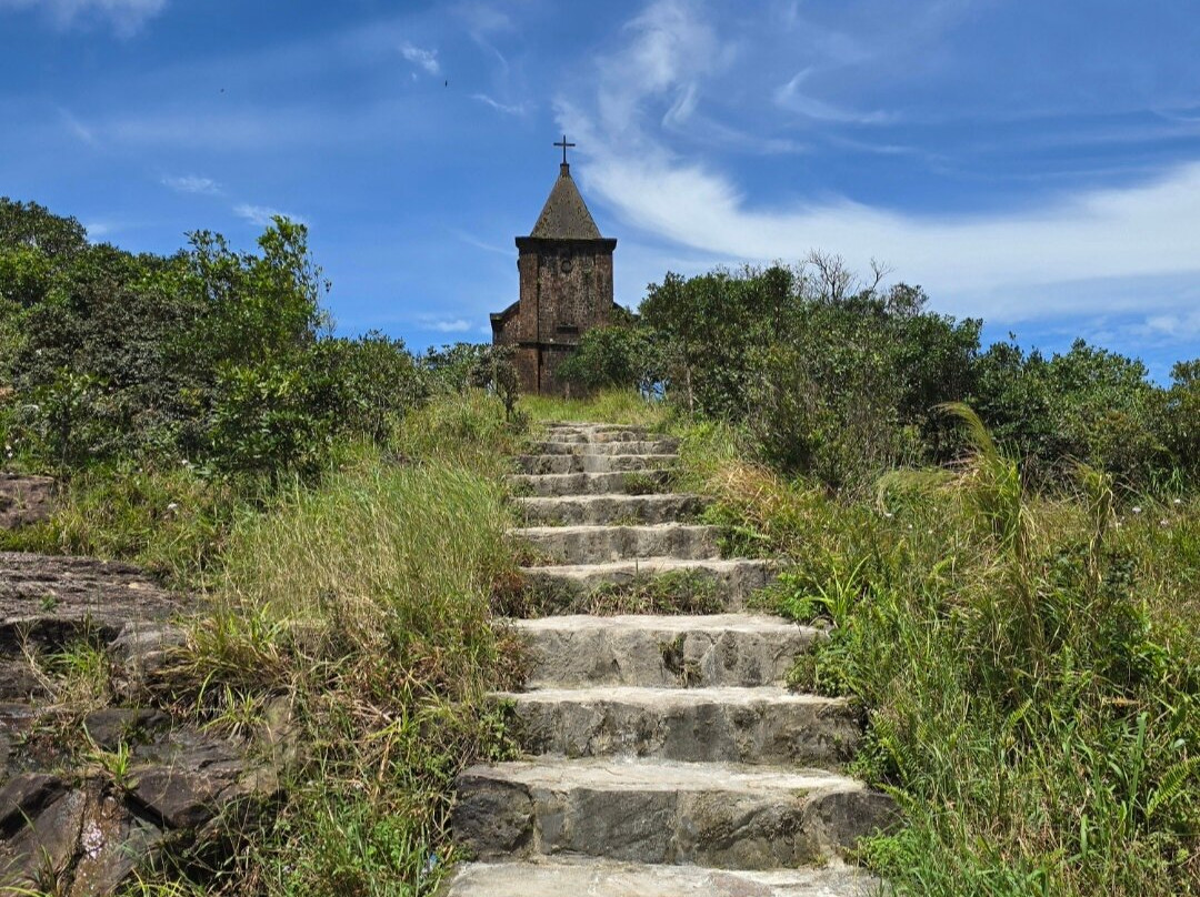 Old Catholic Church Of Mount Bokor-贡布必去景点
