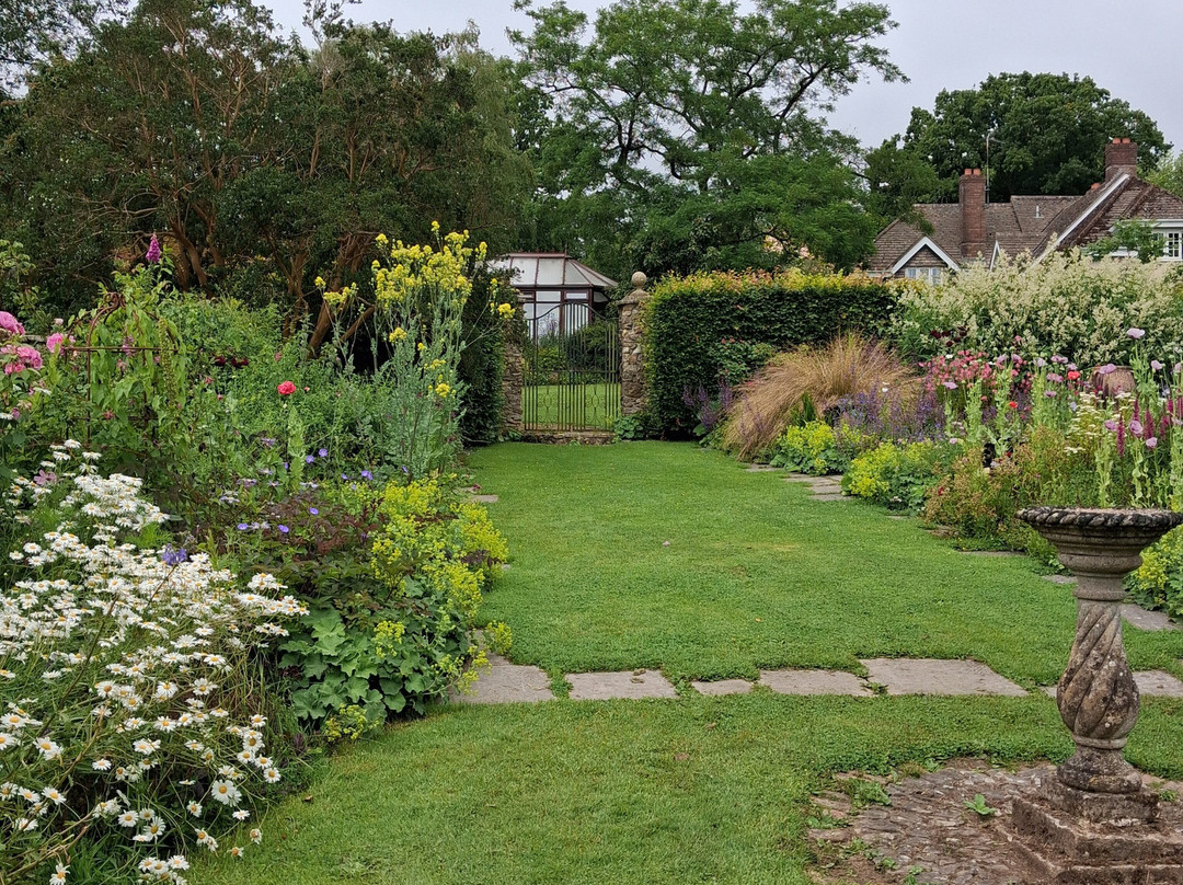 Burrow Farm Gardens-Dalwood必去景点