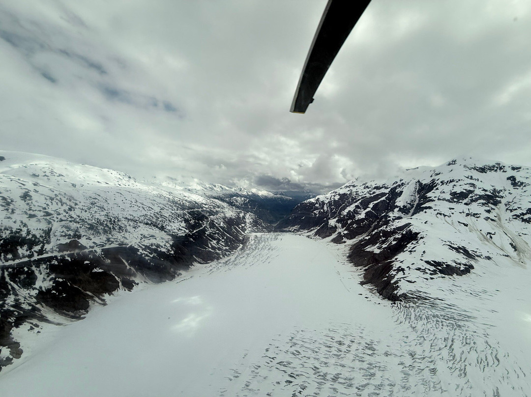 Yellowhead Heli-Tours-Stewart必去景点