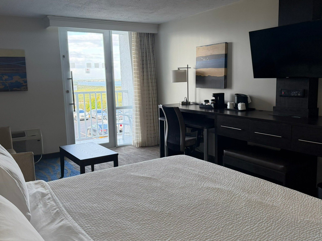 Holiday Inn 庞塞和热带娱乐场主图