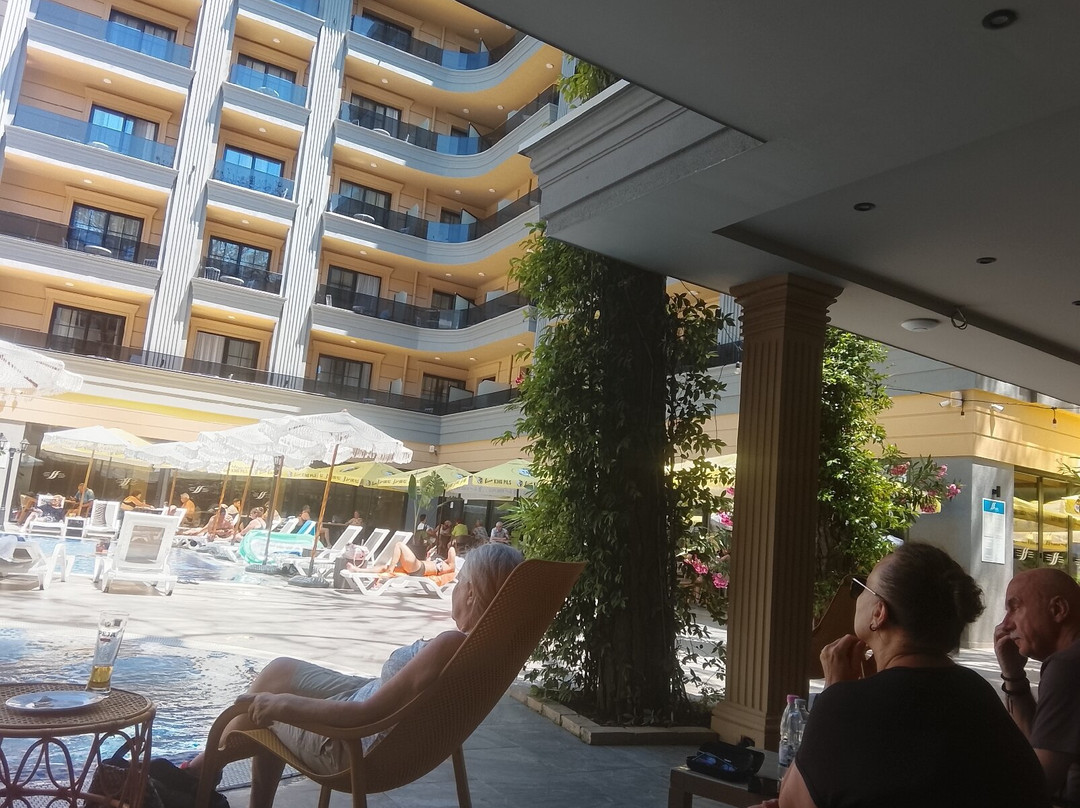 Fafa Sun Hotel