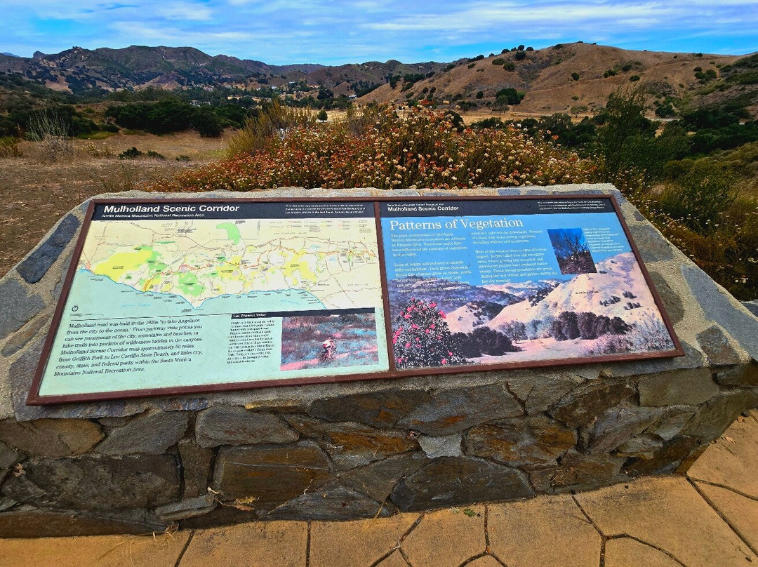 Santa Monica Mountains National Recreation Area-卡拉巴萨斯必去景点