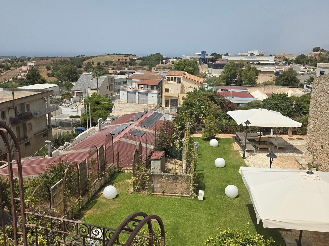 巴提亚大酒店主图