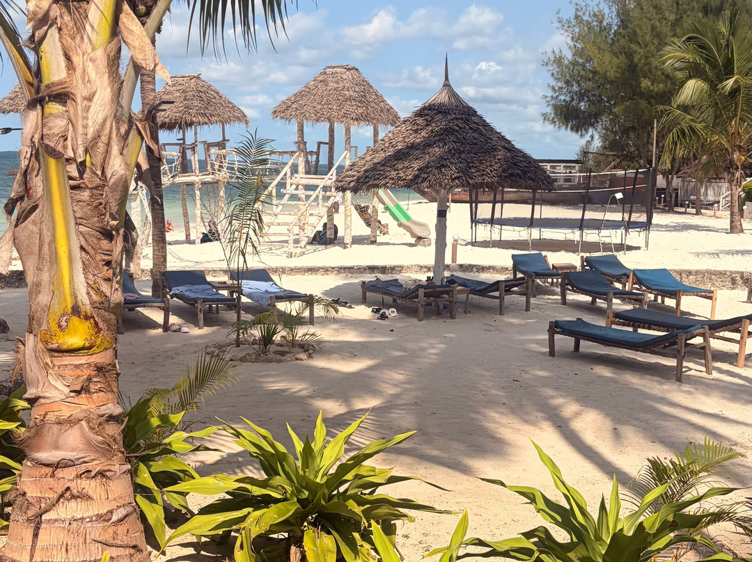 Paradise Beach Resort & Spa主图