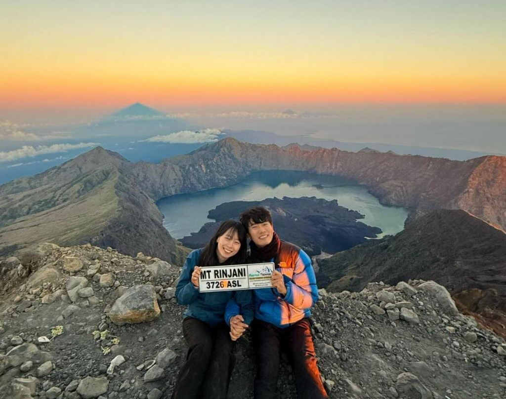 Join Group 2D1N Rinjani Summit