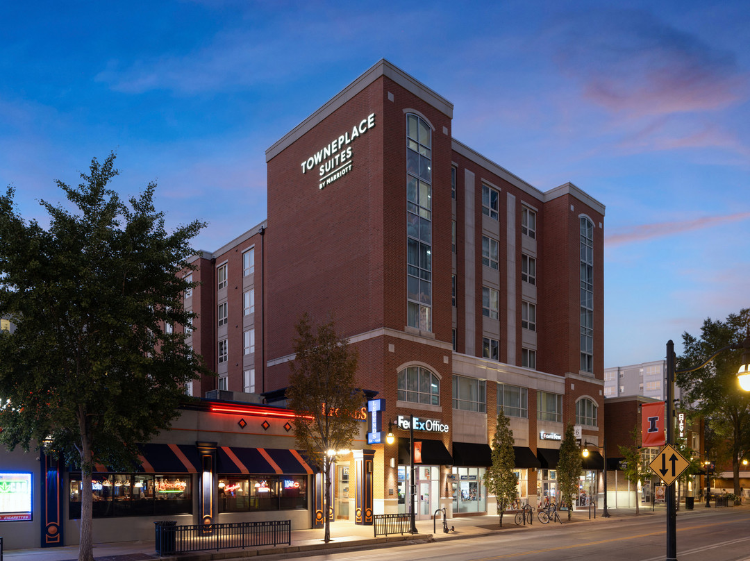 尚佩恩-厄巴纳大学城TownePlace Suites酒店主图