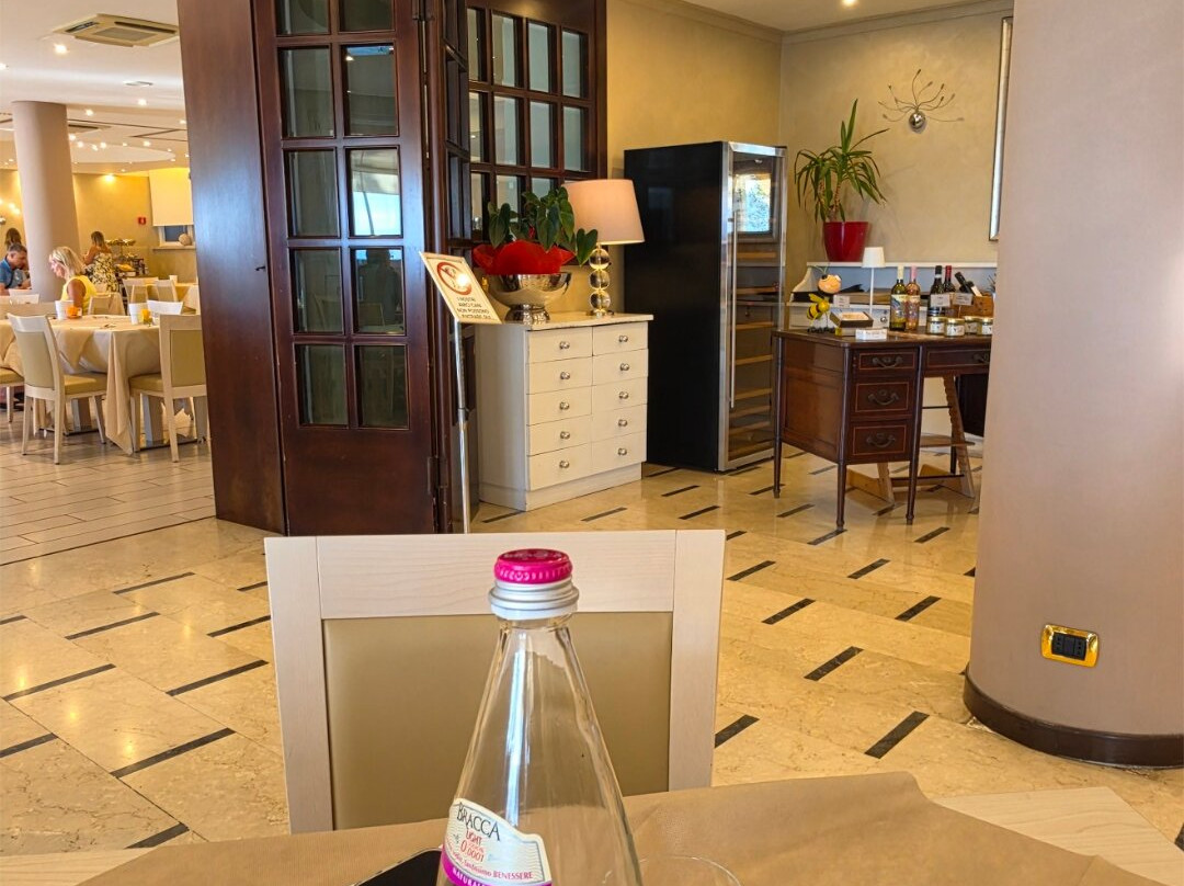 欧洲酒店主图