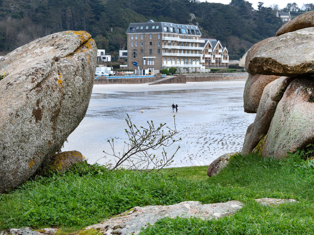 Plage de Pors Mabo-Trebeurden必去景点