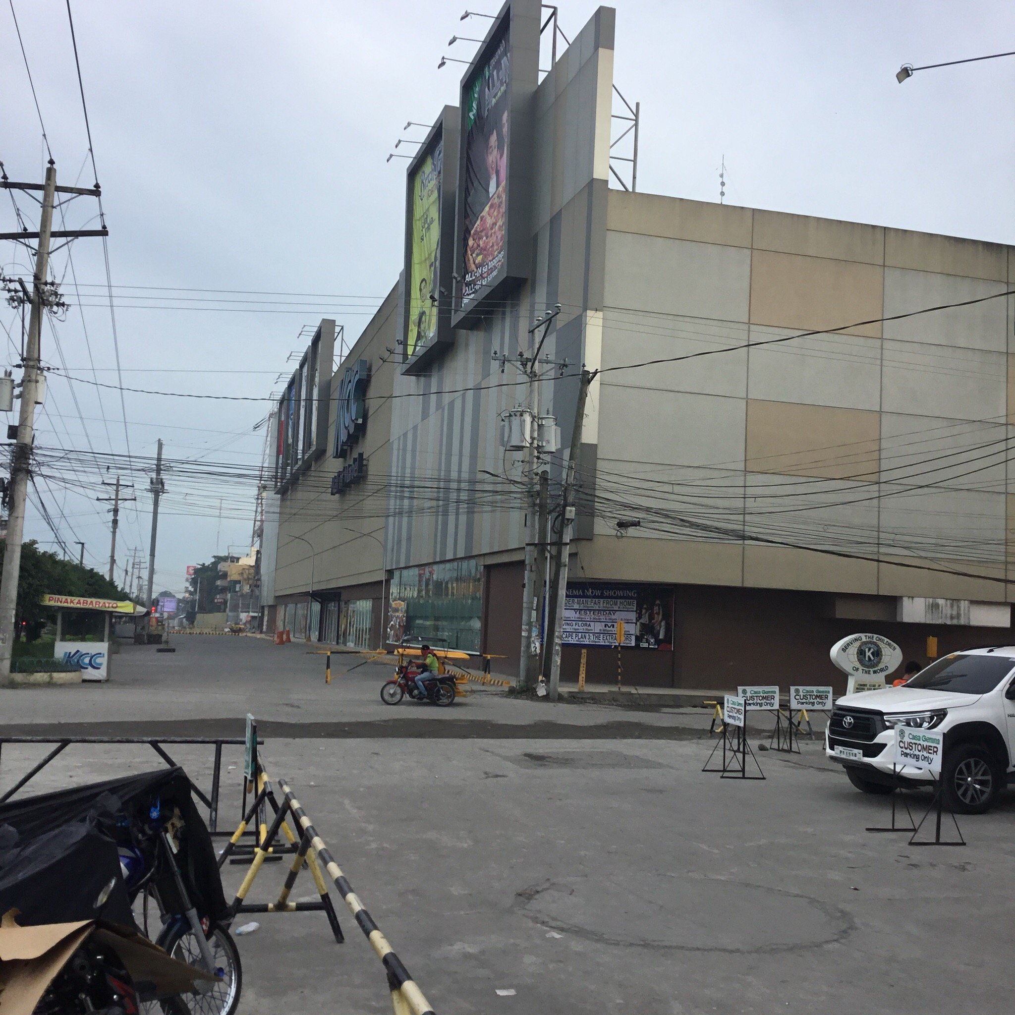 Ramona Plaza Hotel-官方