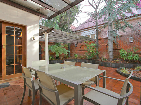 格罗夫纳庭园公寓酒店