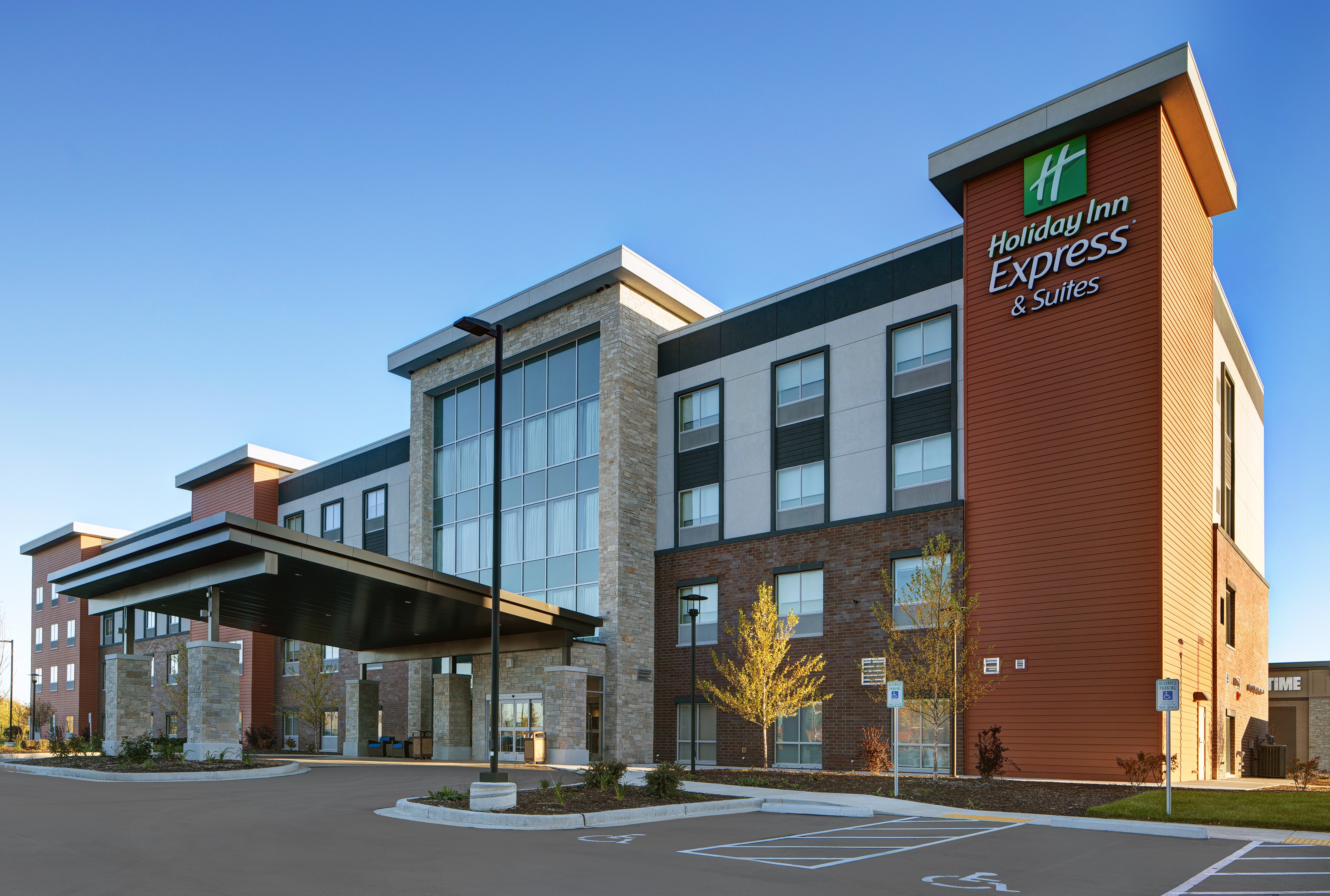 Holiday Inn Express & Suites Milwaukee - Brookfield By IHG-官方