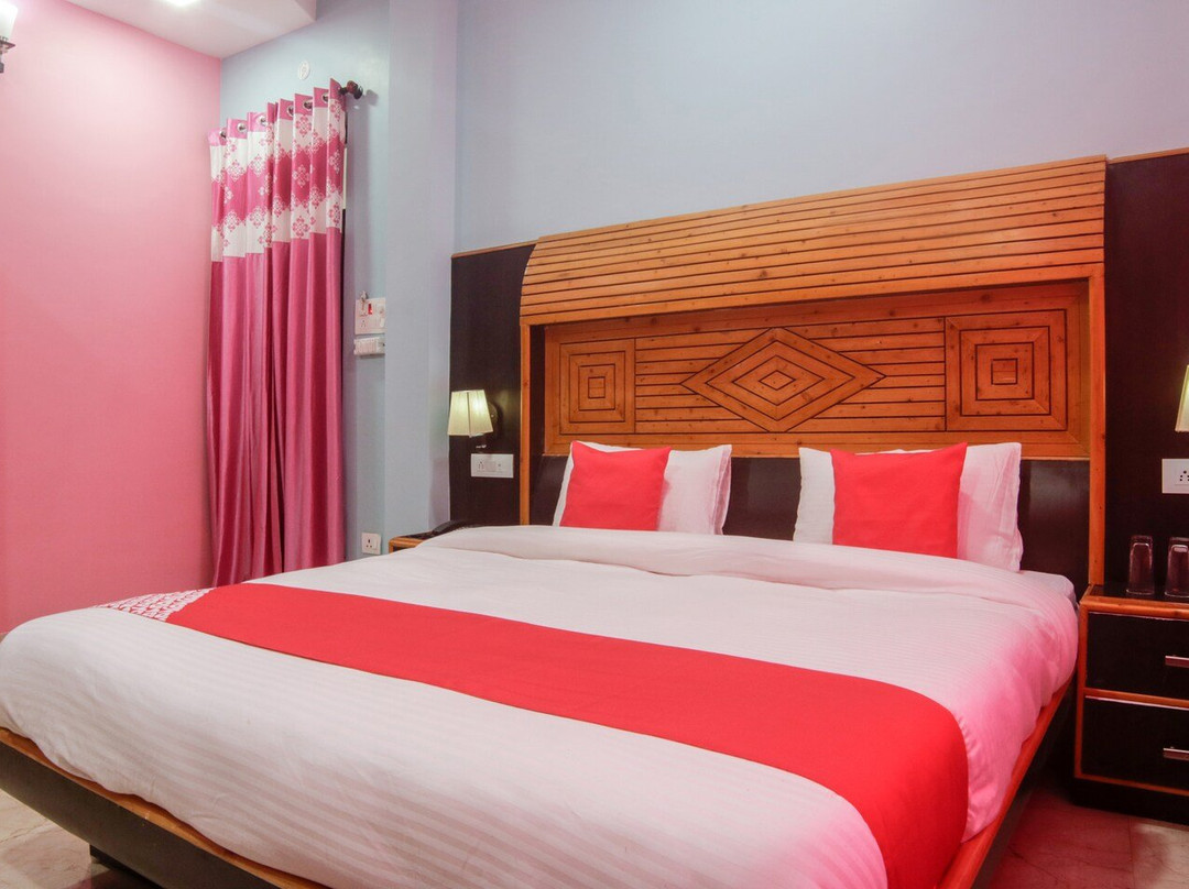 OYO 29277 Maa Tripura Residency