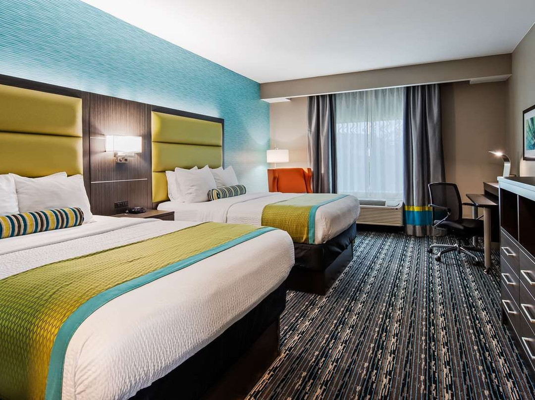 Best Western Plus Pasadena Inn & Suites主图