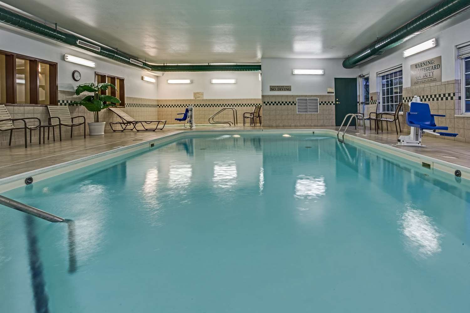 Country Inn & Suites by Radisson, Charleston South, WV-官方