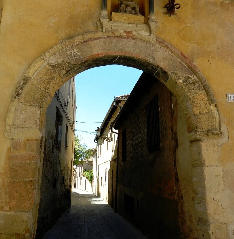 El Arco de La Claustra-塞哥维亚必去景点