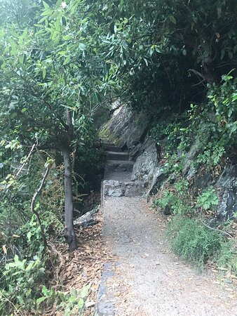 Cascade de l'Ucelluline-San-Nicolao必去景点