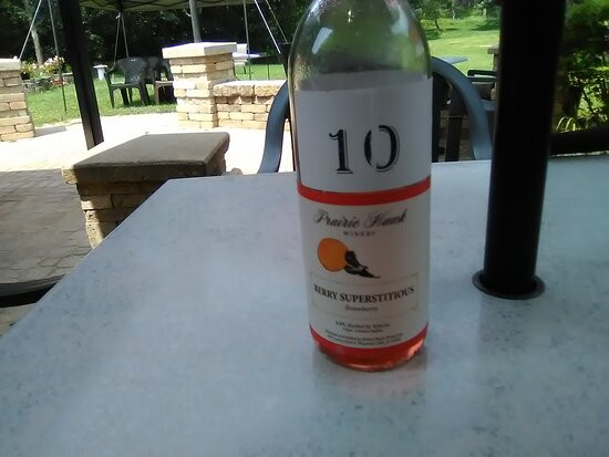 Prairie Hawk Winery-威斯康星峡谷必去景点