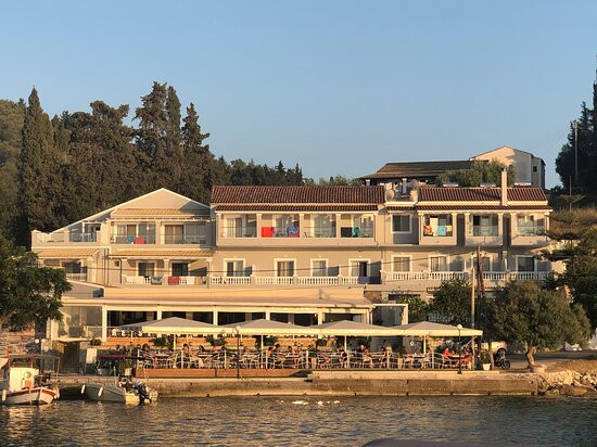 Golden Sunset Hotel主图