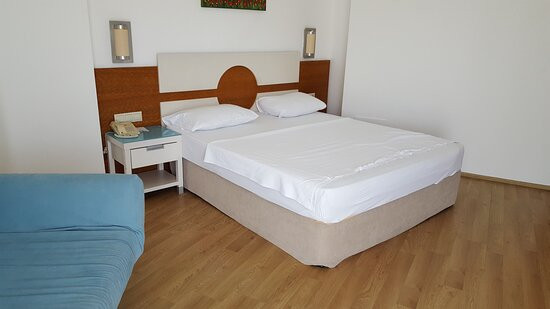 Zena Resort Hotel主图