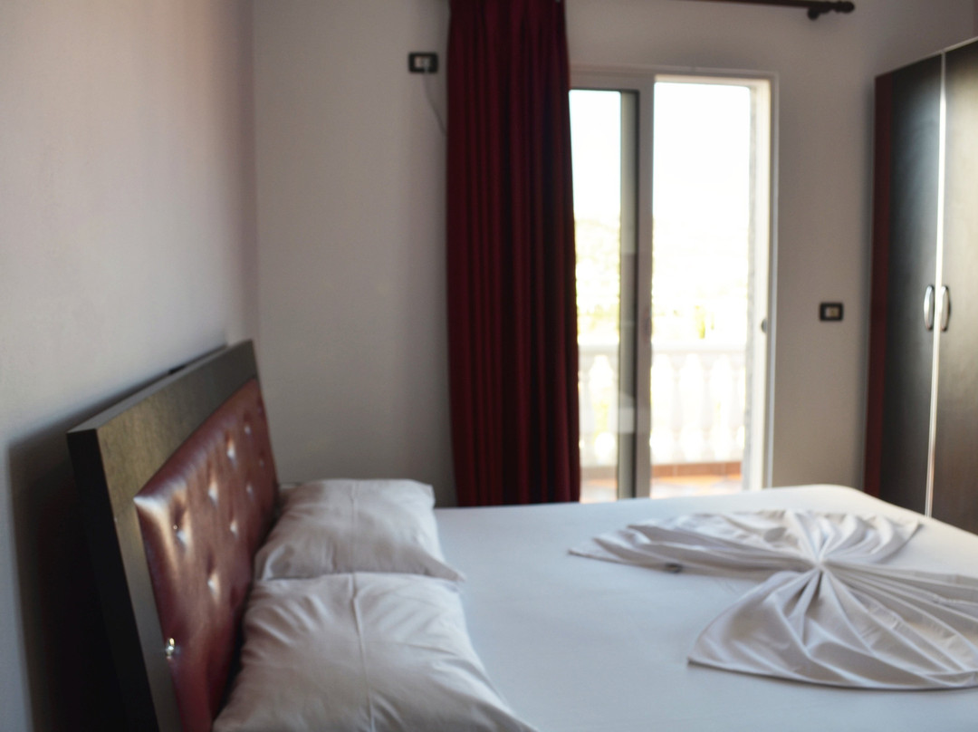 Hotel New Crystal