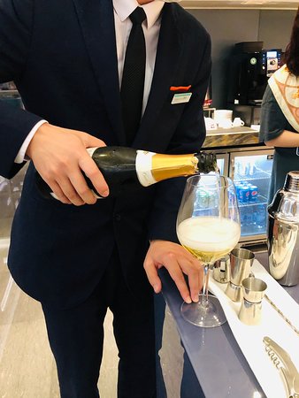 中山保利艾美酒店-商务中心/多功能厅