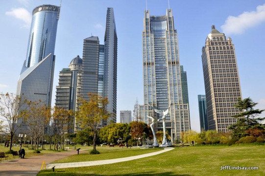 陆家嘴中心绿地-上海市必去景点