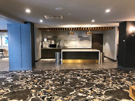 阿尔巴尼莱瑟姆靛蓝酒店主图