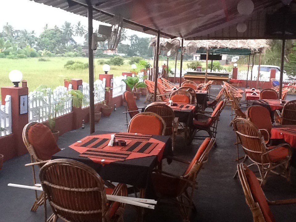 Saligao旅游景点-The World Famous Decades Bar
