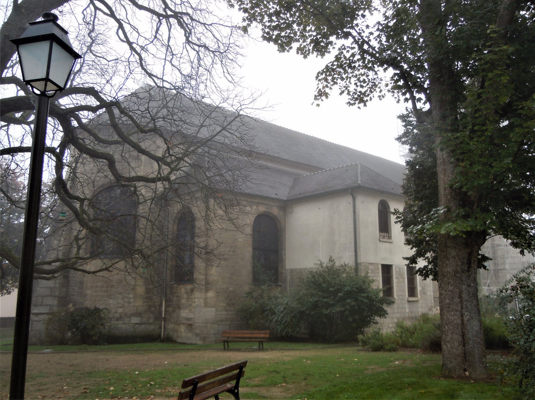 Église Saint Wandrille景点图片