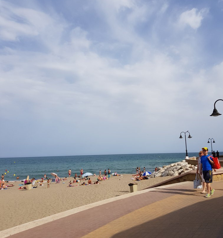 Paraiso Beach Torremolinos-托雷莫里诺斯必去景点