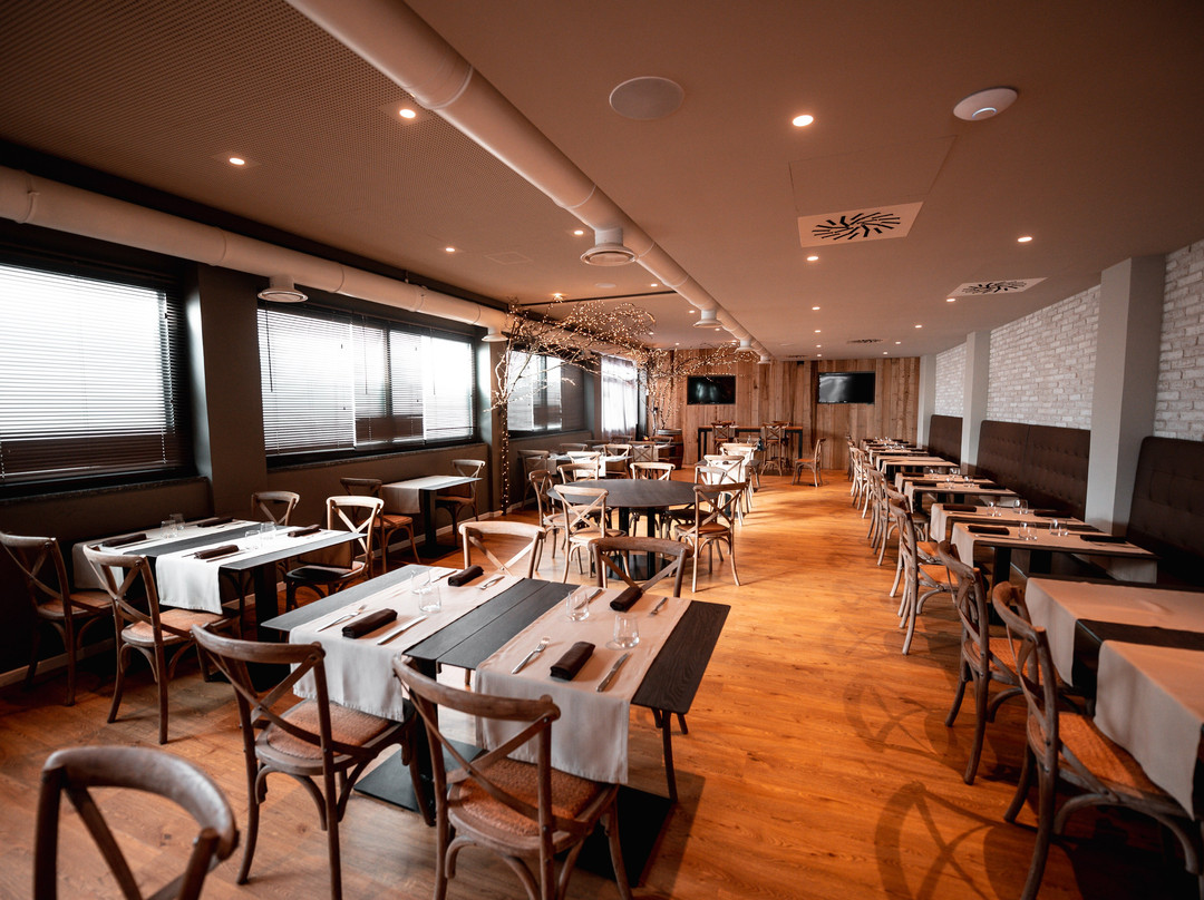 拉伊纳泰餐馆和美食-Labottega