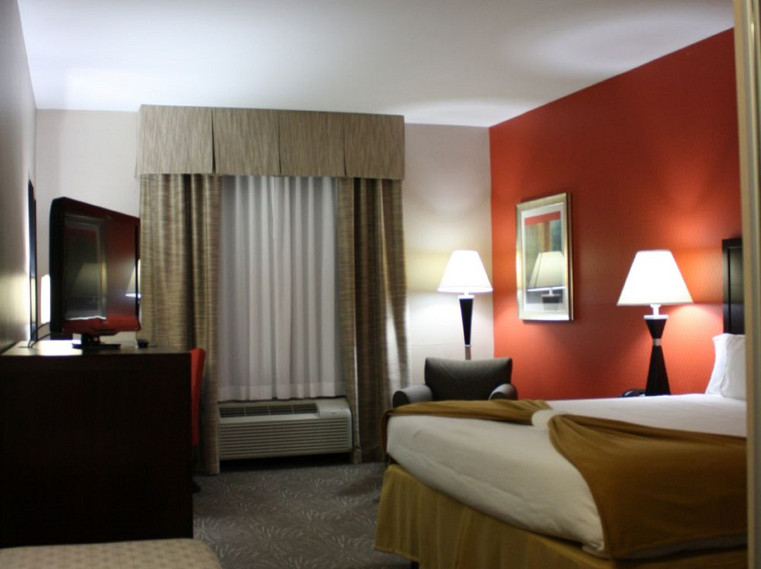 Holiday Inn Express Toledo North By IHG主图