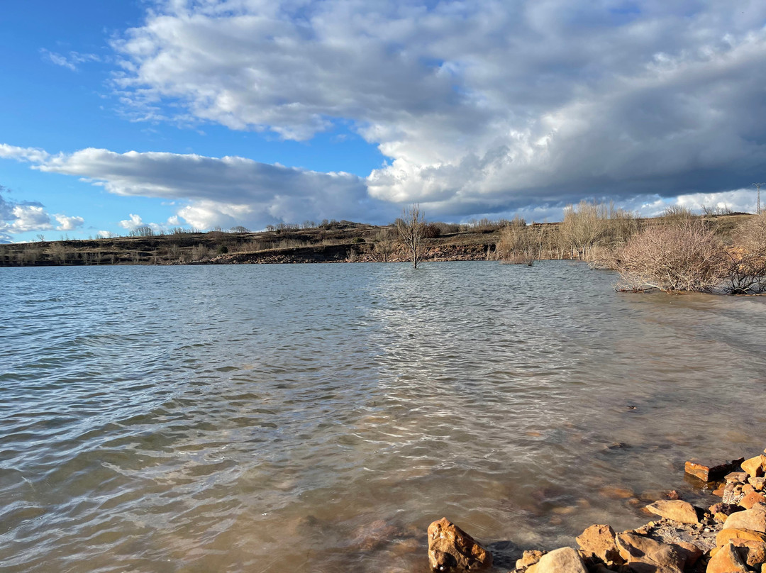 Embalse de Aguilar景点图片