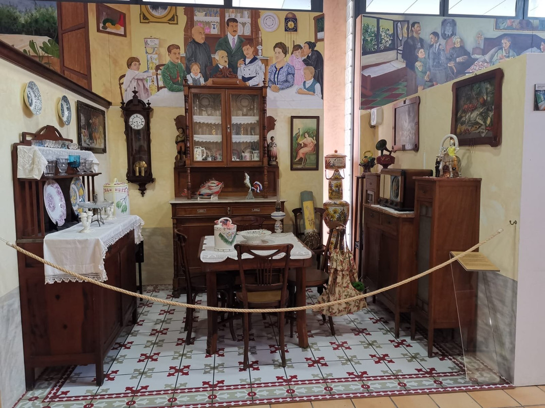Museo Escolar de Pusol-埃尔切必去景点