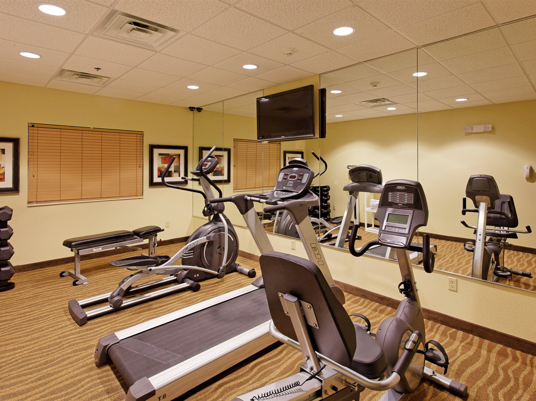 Holiday Inn Express & Suites Florence Northeast by IHG主图