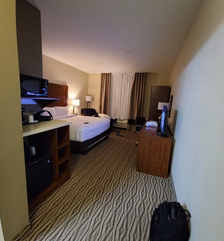 Comfort Inn & Suites主图