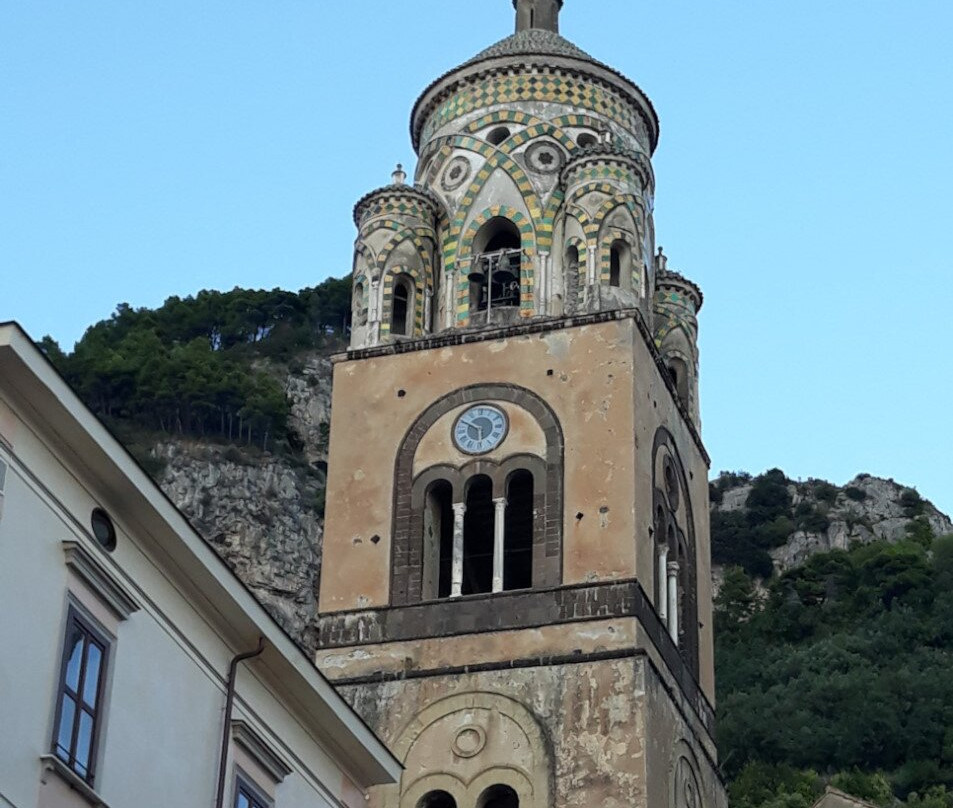 La Basilica del Crocifisso景点图片