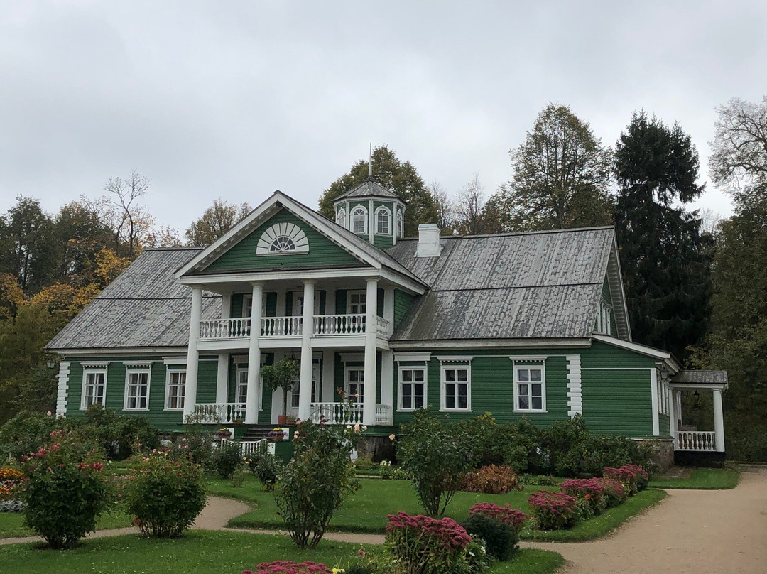 Gannibaly House Museum in Petrovskoe景点图片