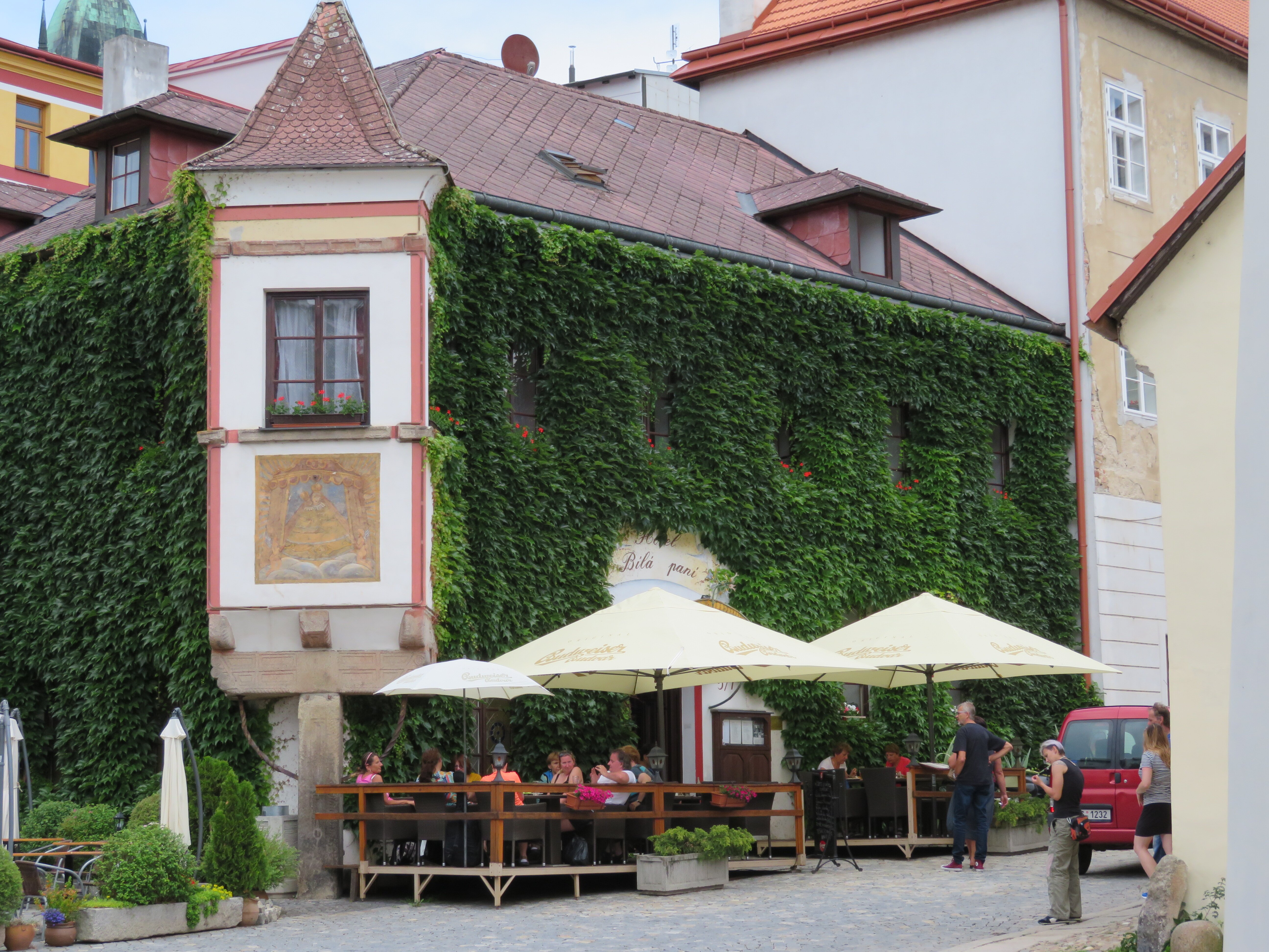 Restaurace A Hotel Bílá Paní S.r.o.-浴室